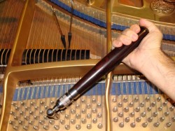 Afinando un piano de cola